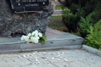Сегодня зеленогорские полицейские и ветераны МВД зажгли «Свечу памяти»
