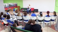 Как оказывать первую помощь учили медики подростков из трудовых отрядов старшеклассников