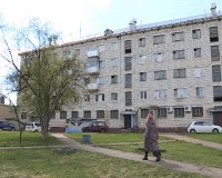 Годовалый ребенок выпал из окна второго этажа
