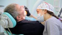 В День стоматолога зубные врачи проконсультировали всех желающих