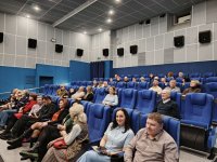 Видеоролик о Зеленогорске представил в кинотеатре главный архитектор Никита Татаринов