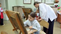 В художественной школе ученики старших классов на один день стали учителями
